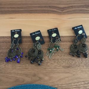 New earring 4 earrings for 1price